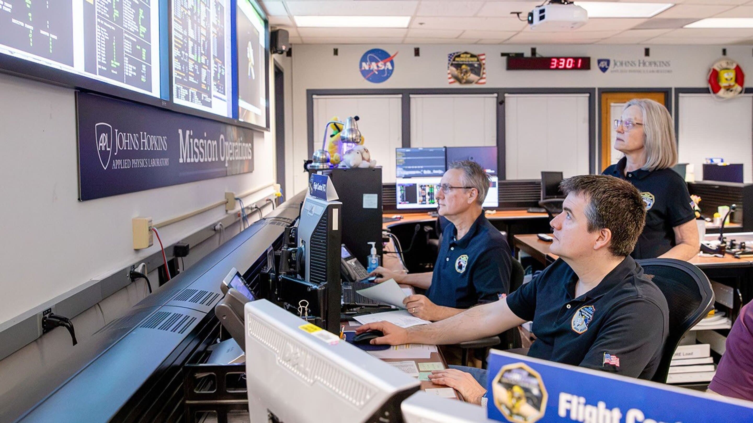 NASA's New Horizons spacecraft resumes science operations after year-long hibernation